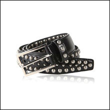 Metal belt with rivet